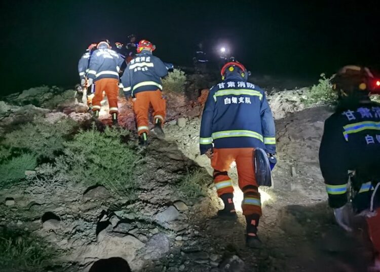 Una ola de frío y lluvias con granizo causan 21 muertes durante un maratón de montaña en el noroeste de China