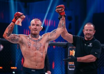 La espeluznante imagen de un luchador de la MMA que recorre el mundo