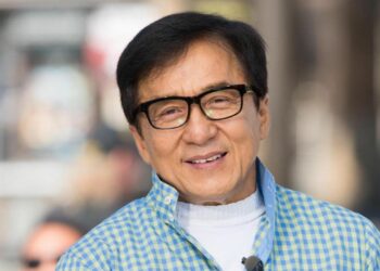 Jackie Chan iba a ser vendido por sus padres al nacer