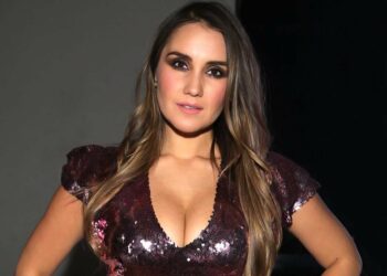 Dulce Maria le rinde homenaje a Selena Quintanilla