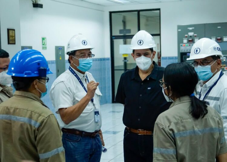 Presidente de CEL verifica mantenimiento preventivo en la Central Hidroeléctrica Cerrón Grande