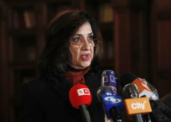 La canciller de Colombia, Claudia Blum, presenta su «renuncia irrevocable» al cargo