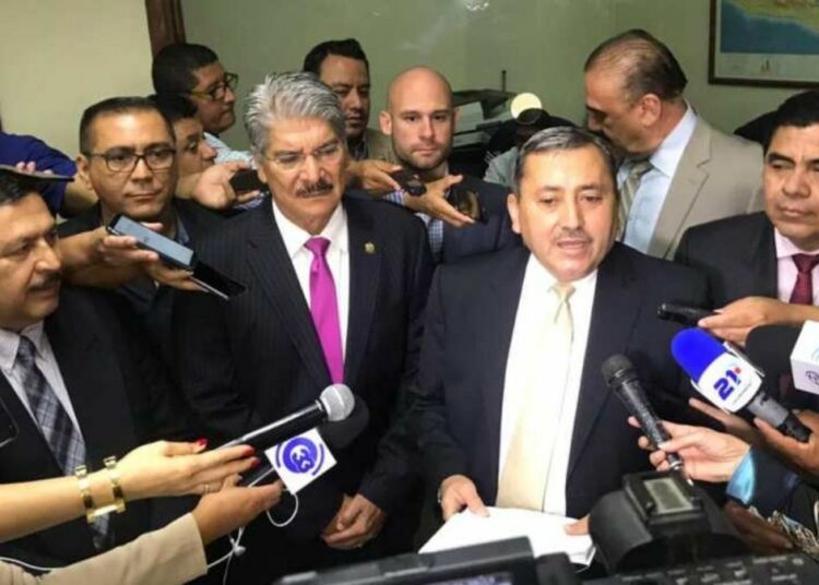 ARENA en silencio ante orden de captura contra exdiputado Norman Quijano