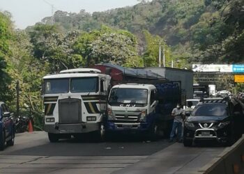Reportan fuerte accidente de tránsito en la carretera Los Chorros