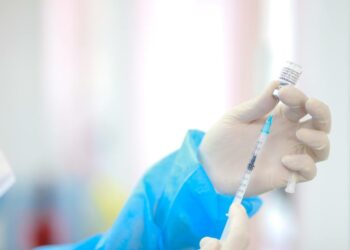 Realizan jornada de vacunación contra el Covid-19 en Hospital Zacamil