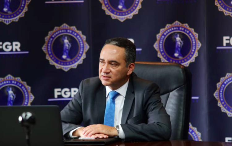 Fiscal General y jefaturas de la FGR coordinan lineamientos enfocados en combatir delitos