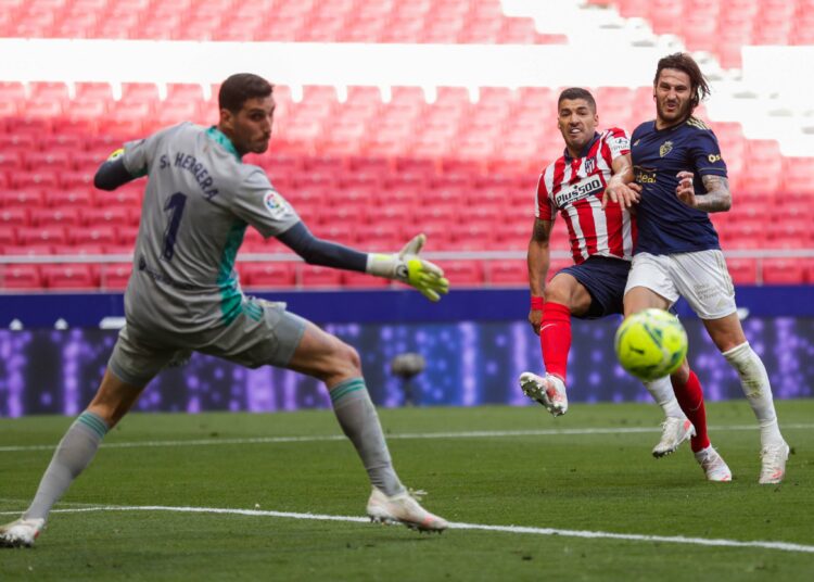 Atlético de Madrid le ganó 2-1 al Osasuna y a falta de una fecha se mantiene líder