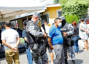 Envían a prisión a 10 supuestos implicados en asesinatos de Chalchuapa, vinculados a asesino serial