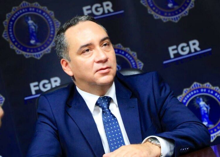 Fiscal General: «Mi deber es defender los intereses del Estado, sin afinidad a grupos económicos o políticos»