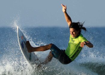 Cinco surfistas salvadoreños verán acción este domingo