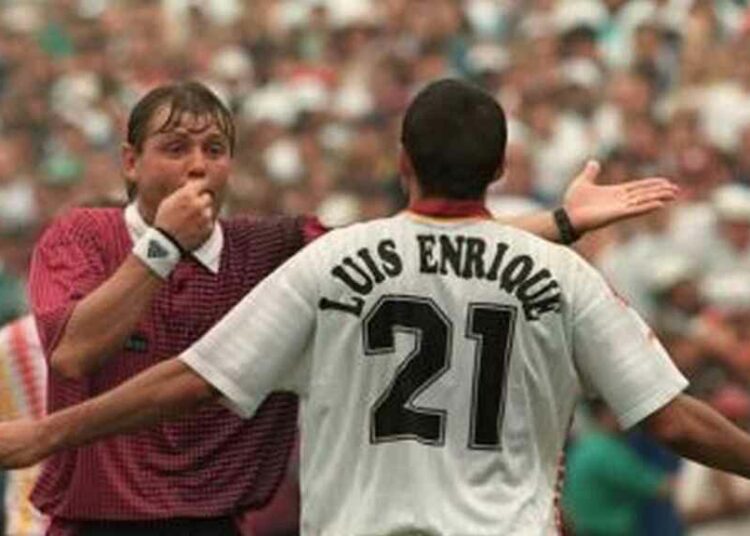 Murió Sándor Puhl, elegido cuatro veces el mejor árbitro del mundo