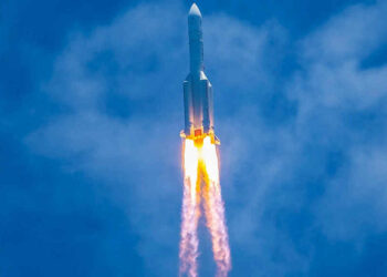 (VIDEO) China anuncia que los restos de su cohete descontrolado entraron en la atmósfera terrestre