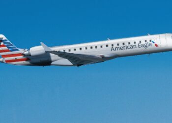 Piloto sorprende al pedir pizza para todos los pasajeros tras desviar el vuelo