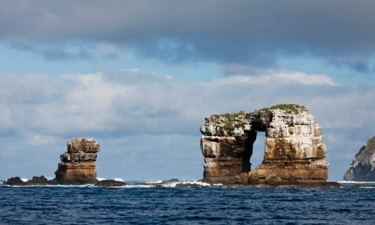 Se derrumba el arco de Darwin, el atractivo natural de Galápagos