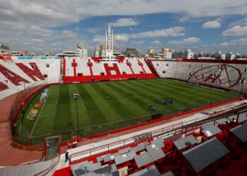 Suspenden todos los partidos de fútbol en Argentina por la segunda ola de coronavirus