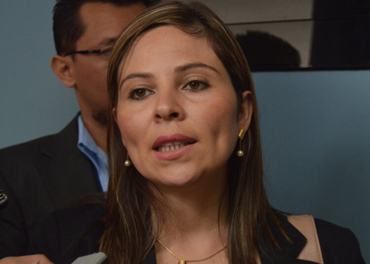 FGR notifica a abogada Bertha Deleón por múltiples delitos