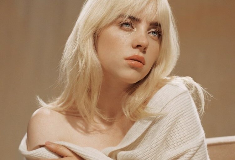 Billie Elish cautiva a sus seguidores con fotografías para la revista Vogue