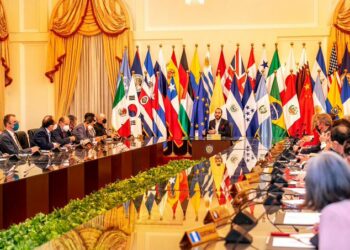 Presidente Bukele a diplomáticos acreditados en El Salvador: «Ustedes construyeron un país, déjennos a nosotros construir el nuestro»