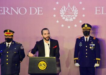 Presidente Bukele participa en el acto de ascenso de 38 nuevos inspectores y subinspectores de la PNC