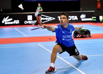 Uriel Canjura juega la final de la Liga Top 8 clubes de España de bádminton