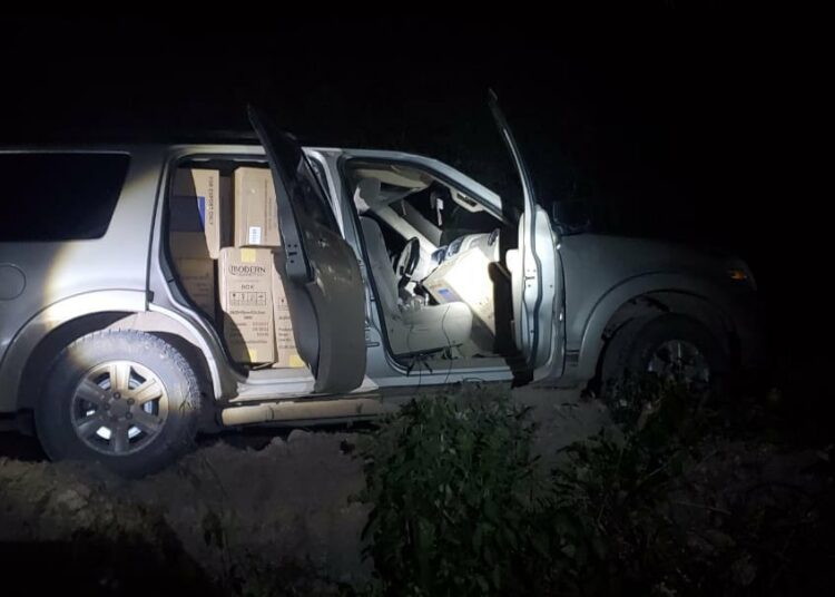 Contrabandistas de cigarrillos abren fuego contra elementos del ejército en Metapán desde 3 autos blindados
