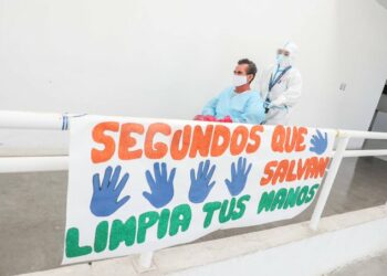 Más de 20 pacientes se recuperan del covid-19 y reciben el alta del Hospital El Salvador