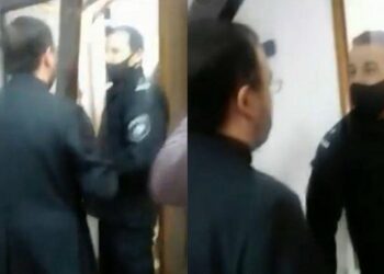 (VIDEO) Un cura con cruz en mano busca expulsar a la Policía de su iglesia