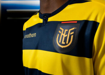 La selección de fútbol de Ecuador presenta la camiseta para la Copa América 2021 y las redes estallan en burlas