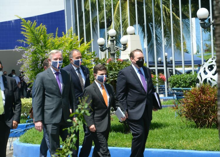 Enviado Especial de Estados Unidos se reúne con diputados de nueva Asamblea