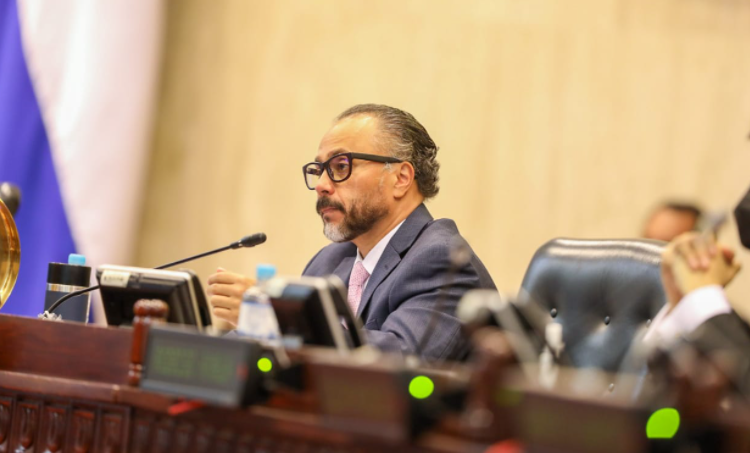 «No es la democracia la que reclama; el ‘estatus quo’ es quien está gritando»: Ernesto Castro