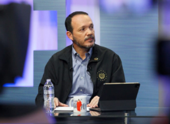 Ministro de Seguridad informa sobre coordinación para emitir difusión roja contra Norman Quijano