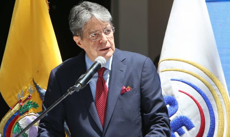 Guillermo Lasso asume la presidencia de Ecuador con la promesa de vacunar a 9 millones de personas contra el COVID-19