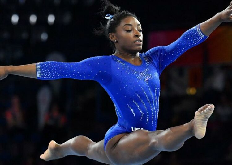 (VIDEO) Simone Biles completó un salto nunca antes realizado en una competencia de gimnasia