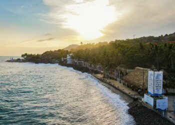 Ministra de Turismo destaca organización del premundial de Surf en El Salvador