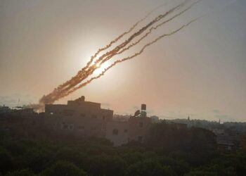 Al menos nueve palestinos muertos por ataques aéreos israelíes sobre la Franja de Gaza en respuesta al ataque con cohetes de Hamás
