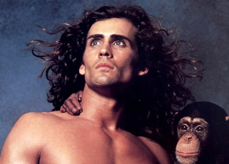 Joe Lara, el actor que interpretó a “Tarzán”, murió en un accidente aéreo