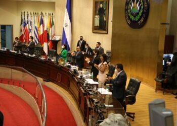 Junta Directiva de la Asamblea eliminará más de 1,000 plazas fantasmas