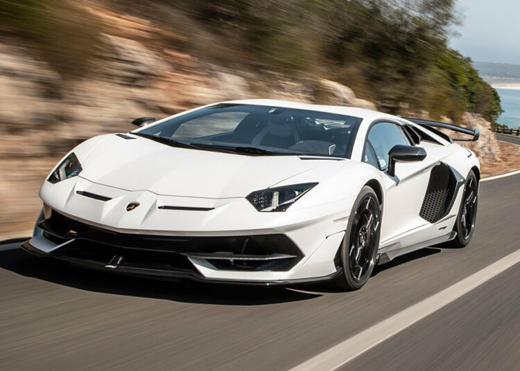 Un creyente casi muere de hambre tras ayunar más de un mes para que Dios le regalara un Lamborghini