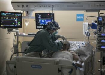 La OMS advierte que el segundo año de la pandemia podría traer más muertes que el primero