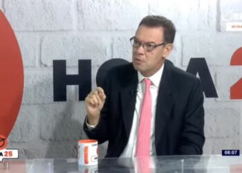 Óscar Avalle: “En El Salvador ha disminuido la pobreza en los últimos años, pero su clase media es aún muy pequeña”