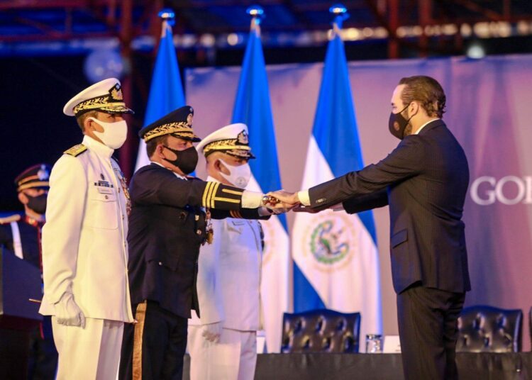 En las celebraciones de «El Día del Soldado», presidente Bukele reconoce el papel de la FAES en la reducción de la criminalidad