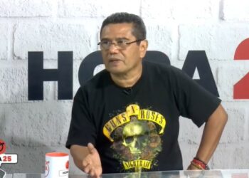 René Martínez: “No ha habido oposición política en El Salvador, lo que ha habido es una defensa visceral de la política perversa del bipartidismo”