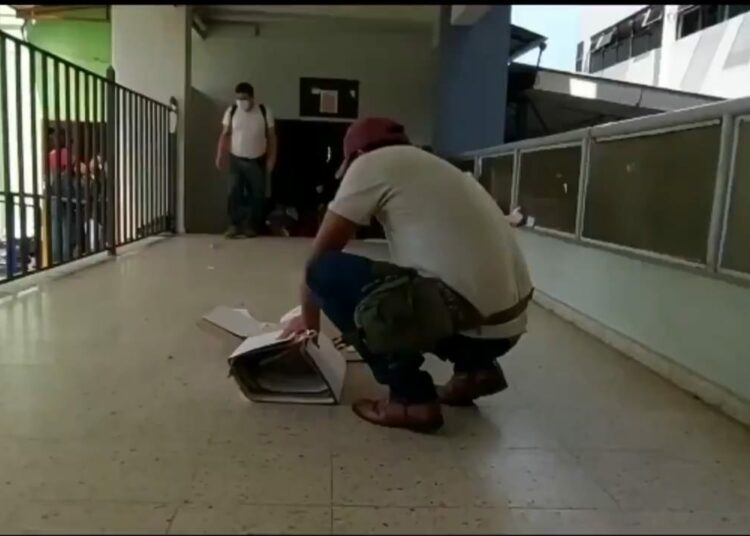 Sindicalistas suspenden huelga de hambre que mantenían en la Asamblea Legisaltiva