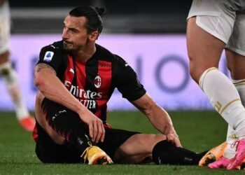 Zlatan Ibrahimovic sufre una lesión que pone en riesgo su presencia en la Eurocopa