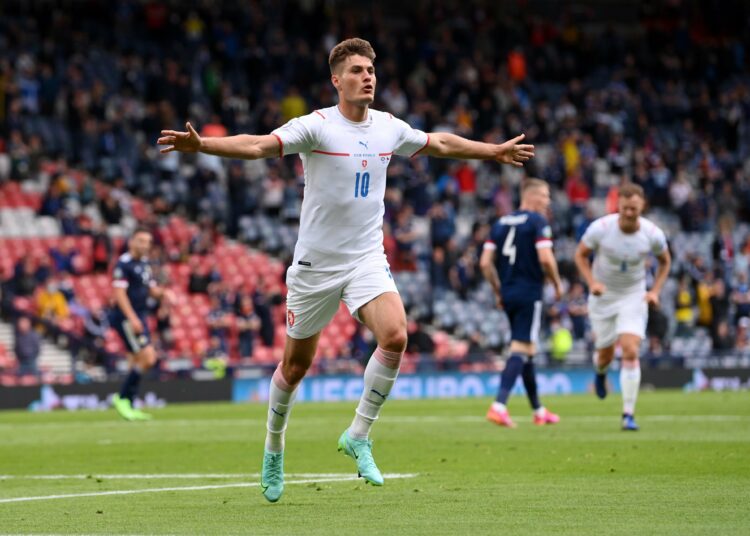 (VIDEO) El Checo Schick marca el gol de la Eurocopa 2020 desde la media cancha