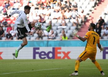 Alemania vence 4-2 a Portugal y sigue con vida en la Euro