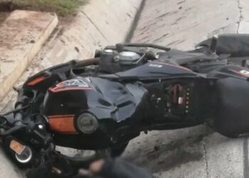 Motociclista muere tras accidentarse en carretera al Puerto de La Libertad