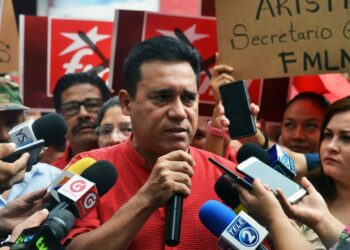 Ordenan captura con difusión roja de Arístides Valencia por violar medidas sustitutivas