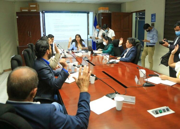 Diputados de Comisión Municipal emiten dos dictámenes a beneficio de pobladores de San Ildefonso y San Antonio de la Cruz