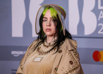 Billie Eilish es acusada de racismo